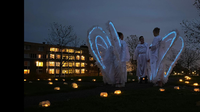 Kerstwandeling of lichtjestocht