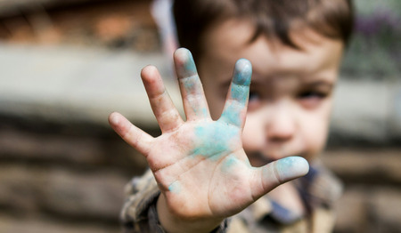 Video: Zo praat je met kinderen over Pasen [2 min + gespreksvragen]