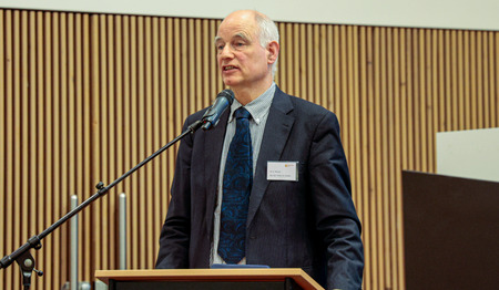 Over welke zaken moet de kerk zich uitspreken? 