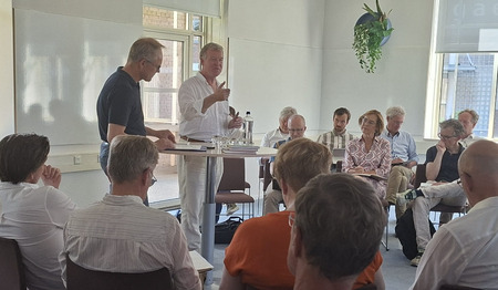 Eerste publieke tafel van de scriba: “Goede theologie moeten we toegankelijk maken” 